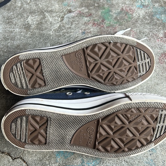 COPY - EUC-like new navy and white All Star Converse - Picture 4 of 6